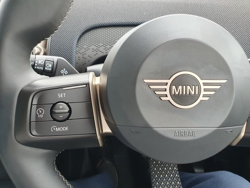 More views of Mini Countryman