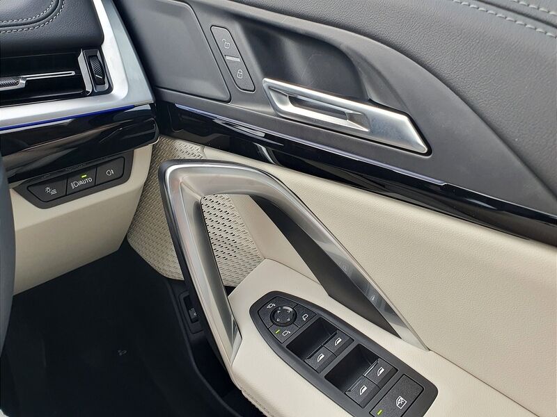 More views of BMW X1