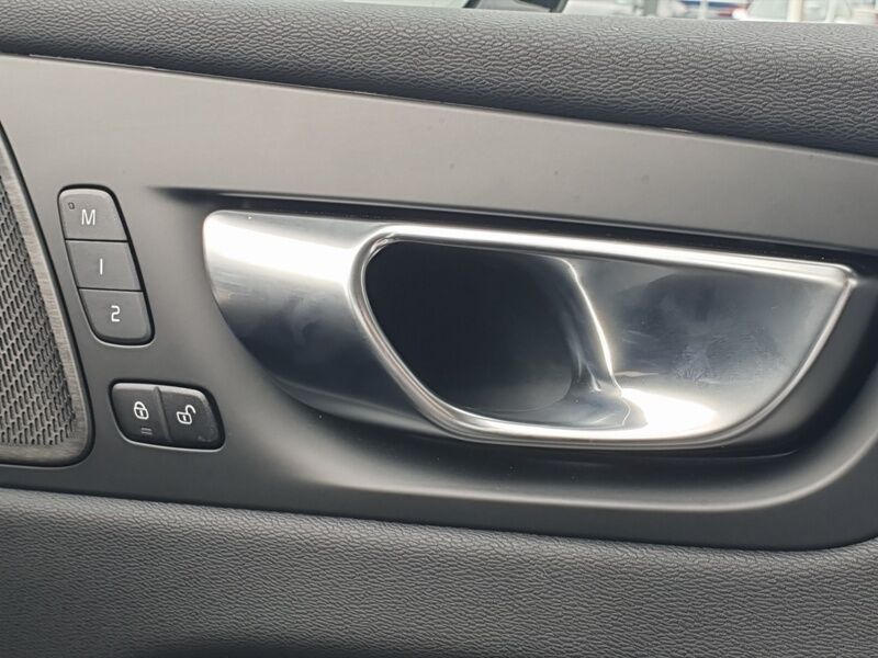 More views of Volvo XC60