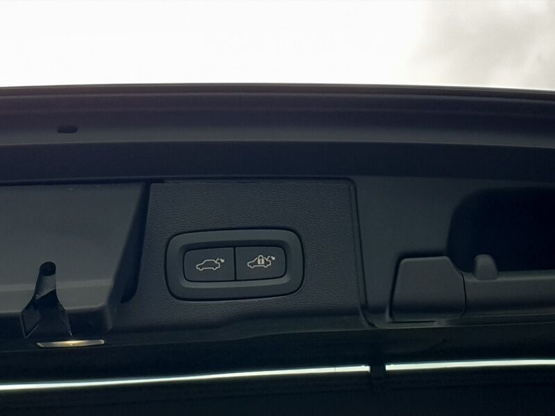 More views of Volvo XC60
