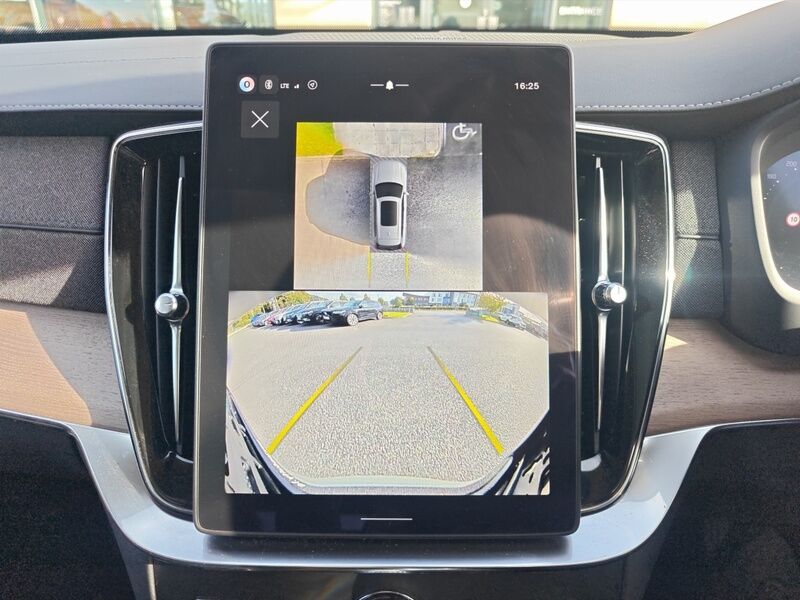 More views of Volvo XC90