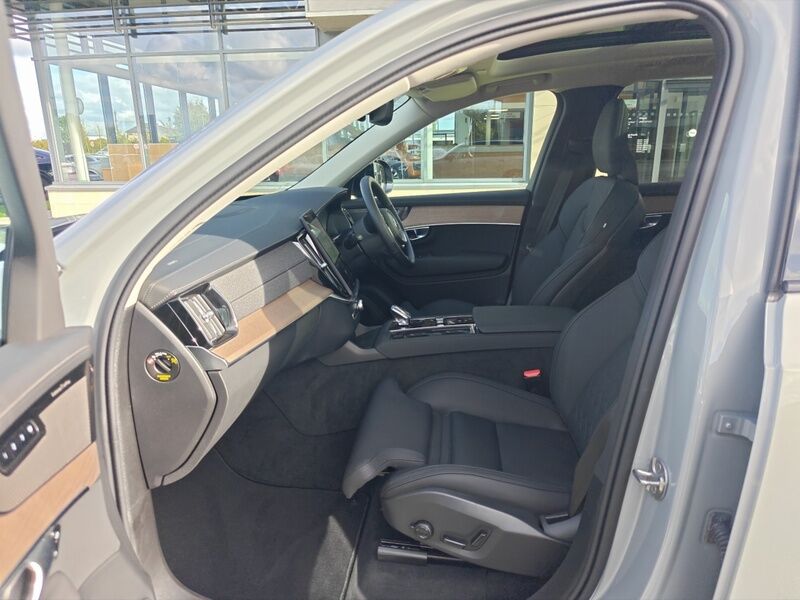 More views of Volvo XC90