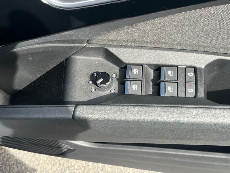 More views of Audi Q4 e-tron