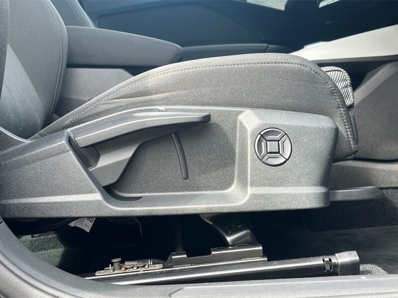 More views of Audi Q4 e-tron
