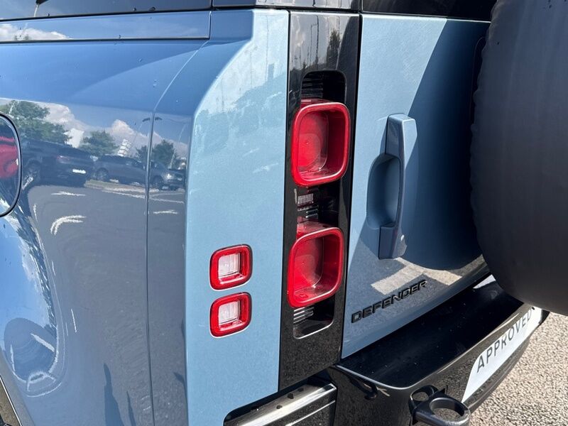 More views of Land Rover Defender