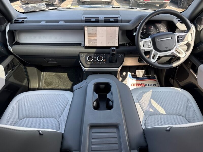 More views of Land Rover Defender