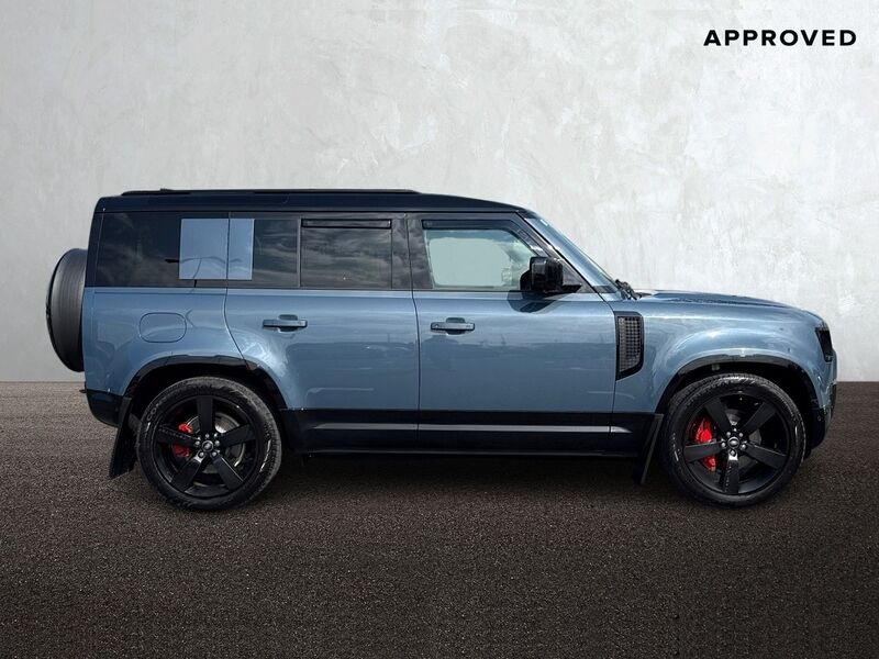 More views of Land Rover Defender