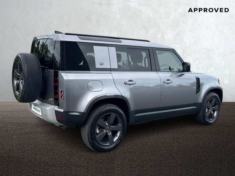 More views of Land Rover Defender