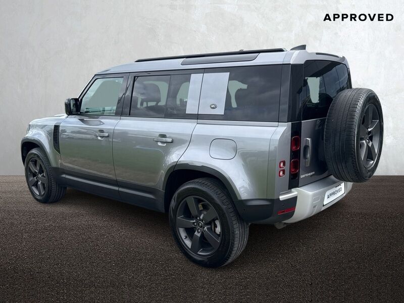 More views of Land Rover Defender