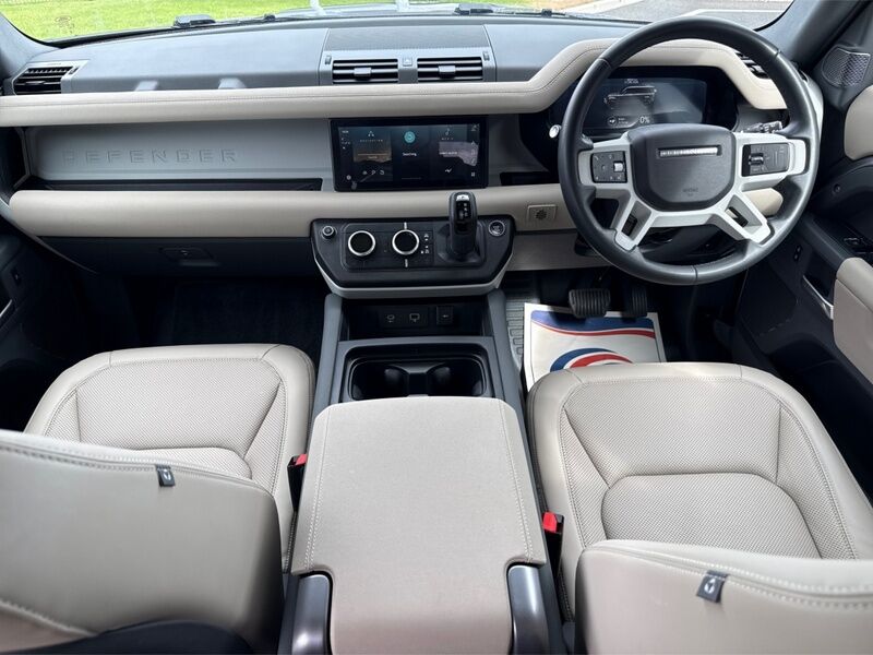 More views of Land Rover Defender