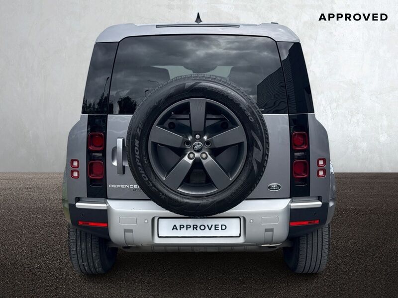 More views of Land Rover Defender
