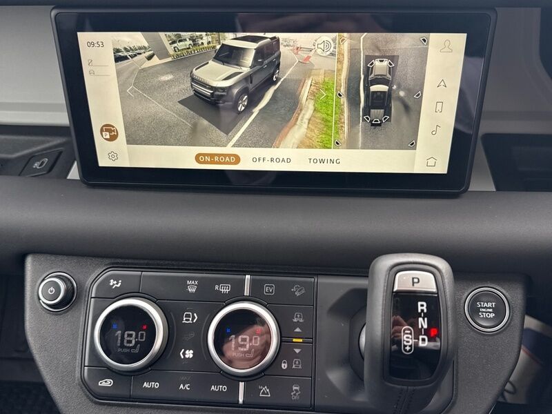 More views of Land Rover Defender