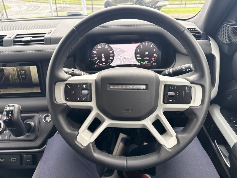 More views of Land Rover Defender