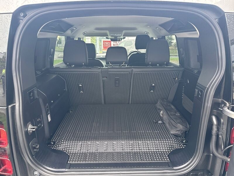 More views of Land Rover Defender
