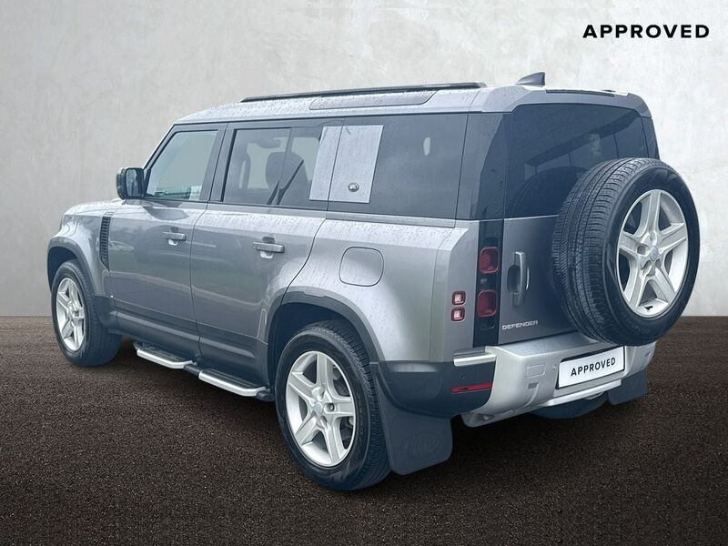 More views of Land Rover Defender
