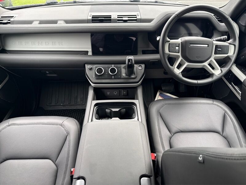 More views of Land Rover Defender
