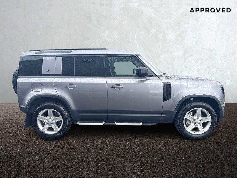 More views of Land Rover Defender