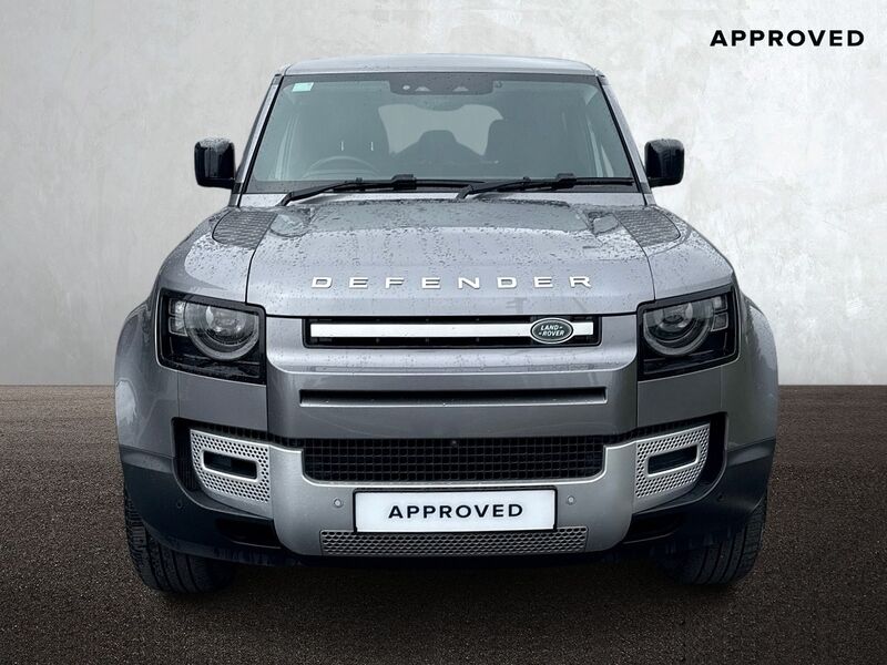 More views of Land Rover Defender
