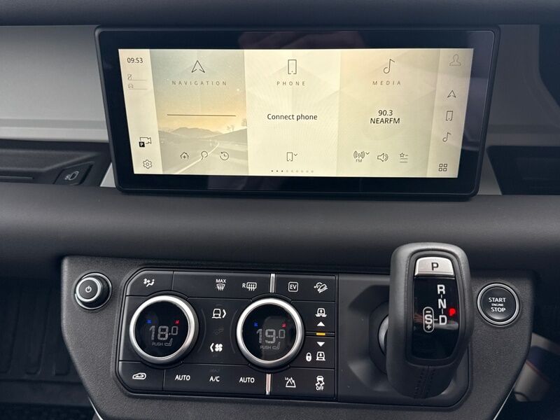 More views of Land Rover Defender