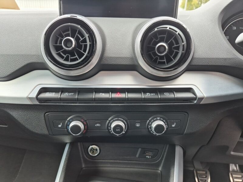 More views of Audi Q2