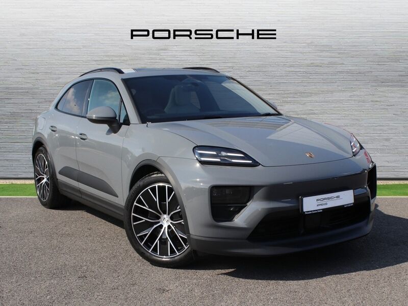 More views of Porsche Macan