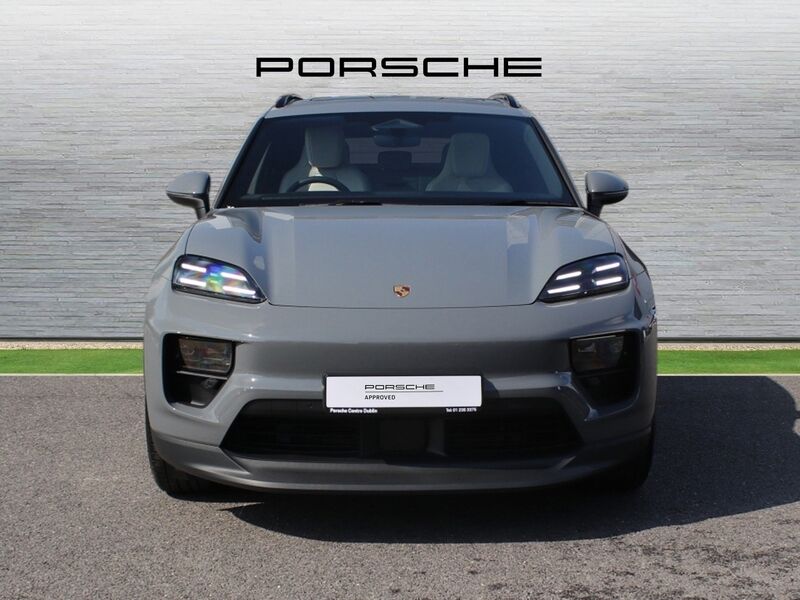 More views of Porsche Macan