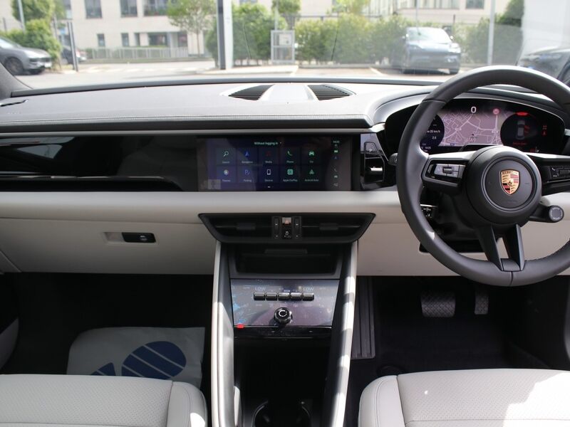 More views of Porsche Macan