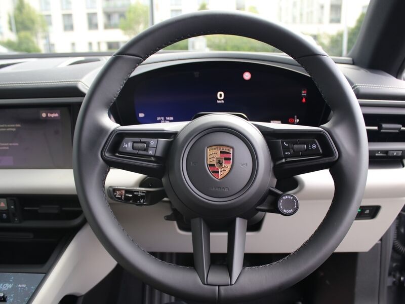 More views of Porsche Macan