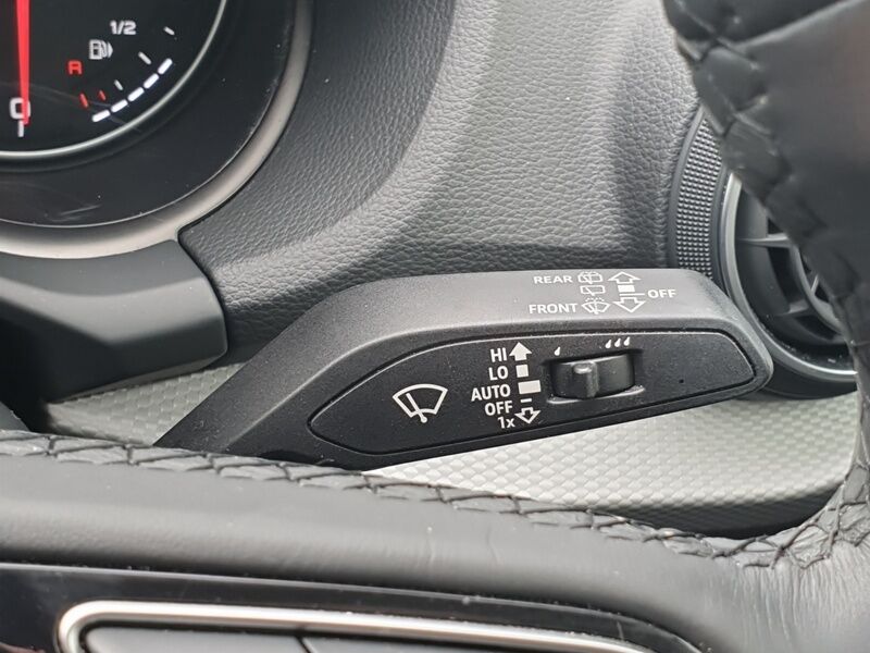 More views of Audi Q2
