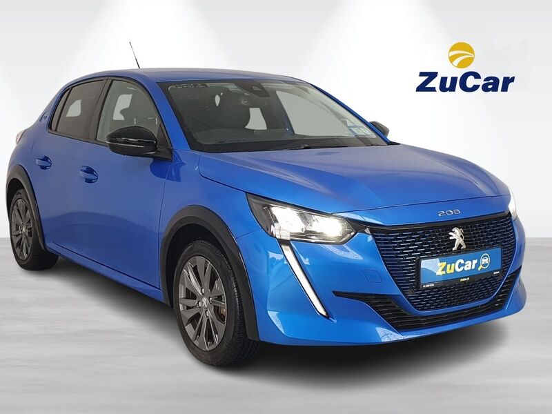 More views of Peugeot 208