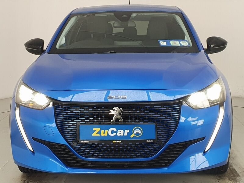 More views of Peugeot 208