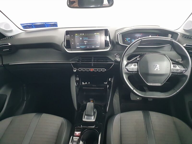 More views of Peugeot 208