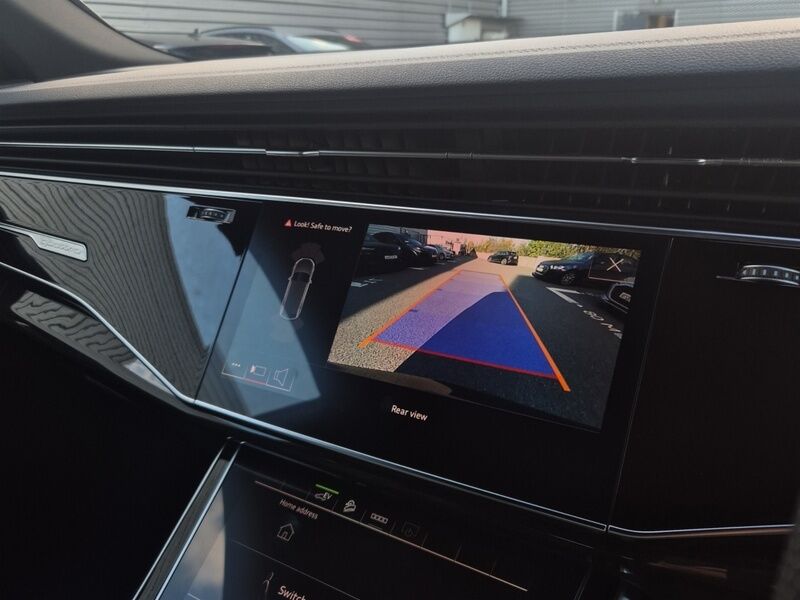 More views of Audi Q8