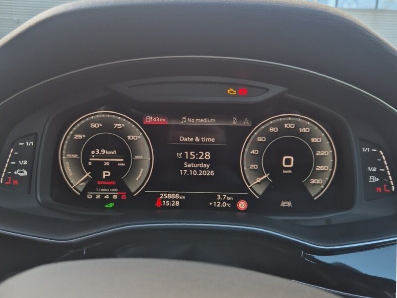 More views of Audi Q8