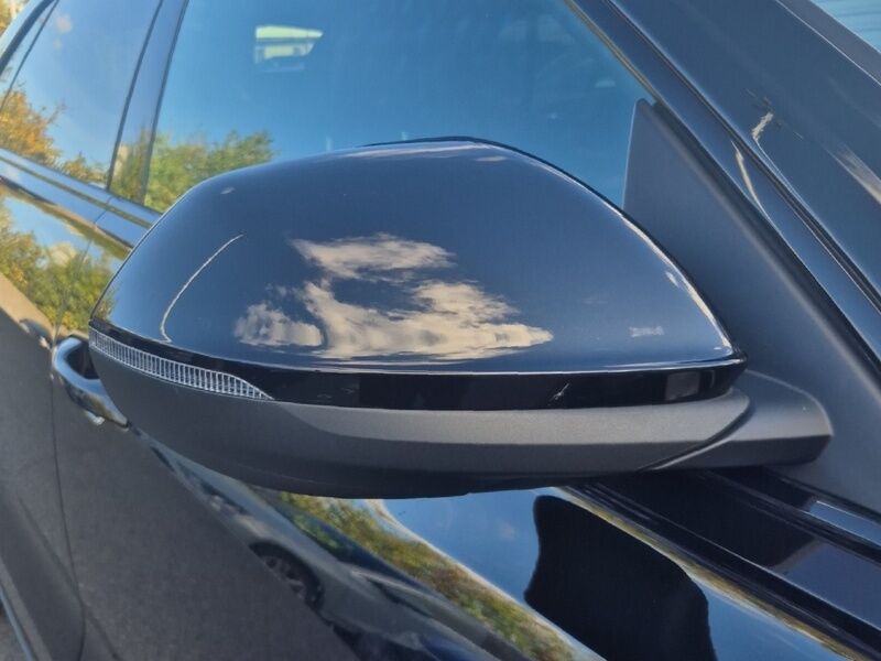 More views of Audi Q8