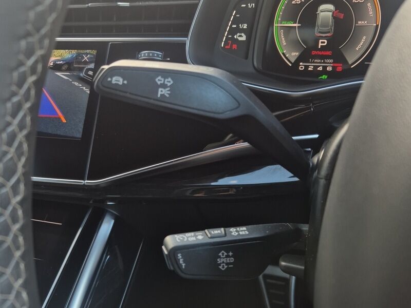 More views of Audi Q8