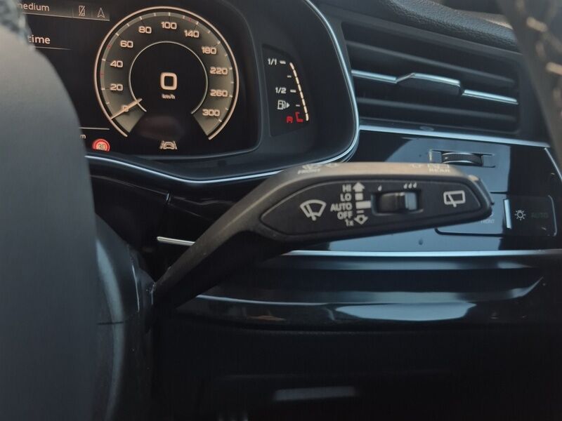 More views of Audi Q8