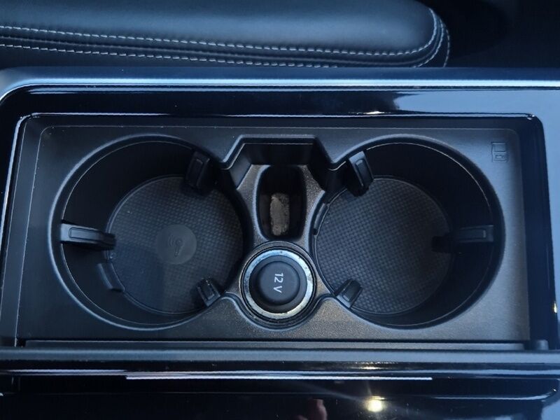 More views of Audi Q8