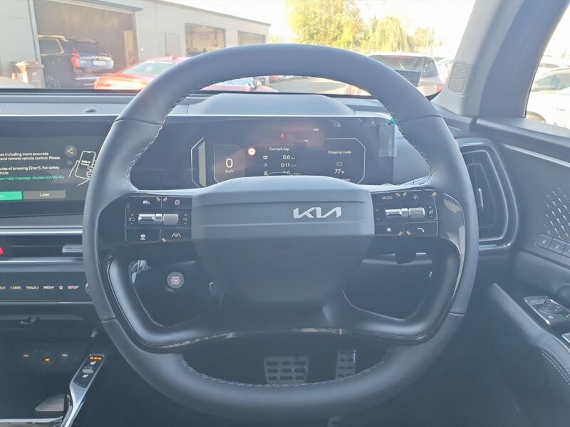 More views of Kia Sorento