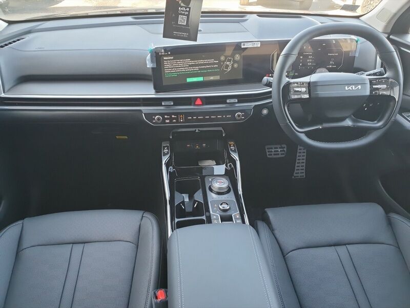 More views of Kia Sorento