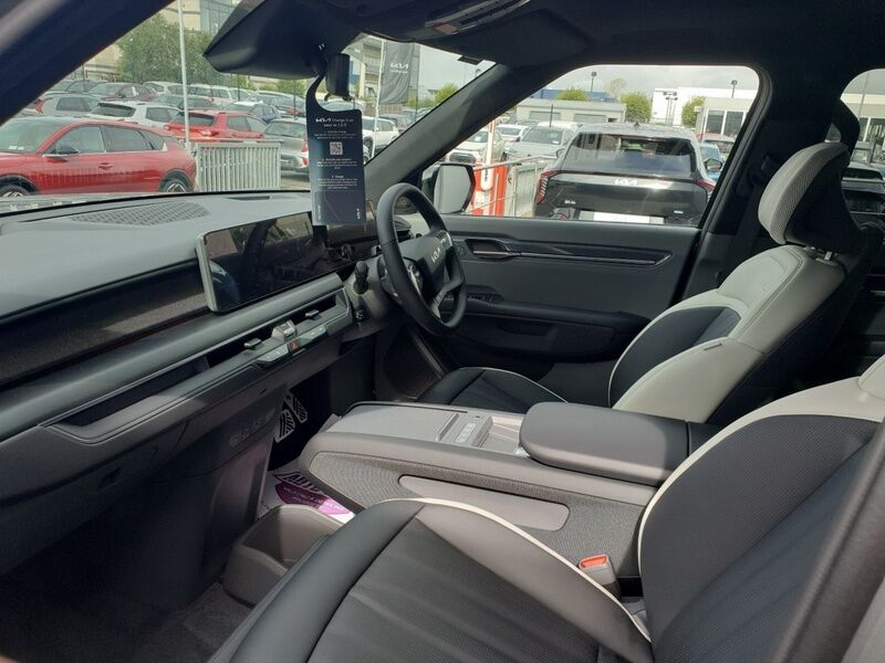 More views of Kia EV9