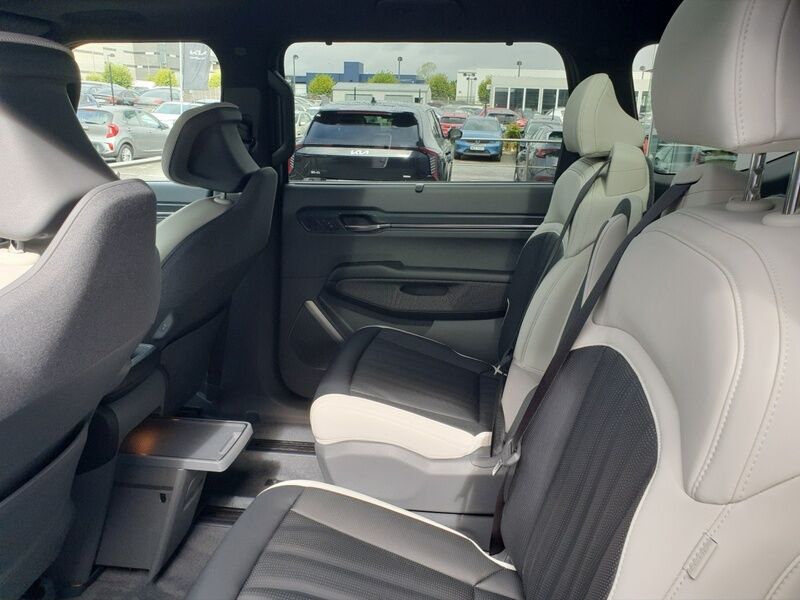 More views of Kia EV9