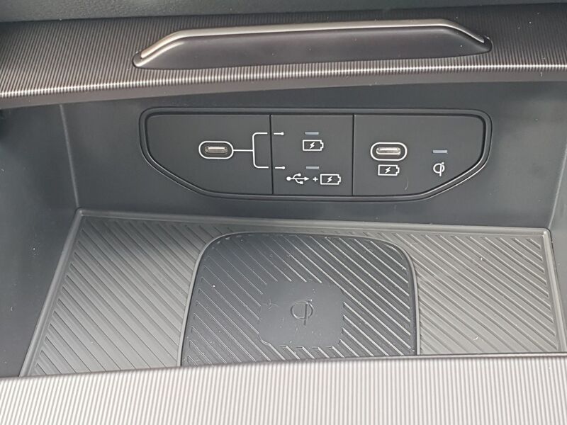More views of Kia Sportage