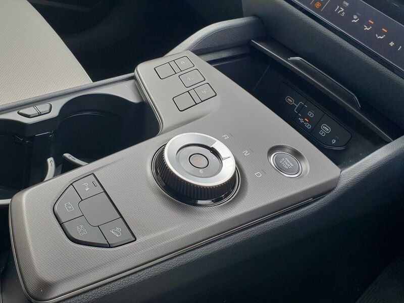 More views of Kia Sportage