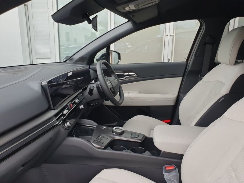 More views of Kia Sportage