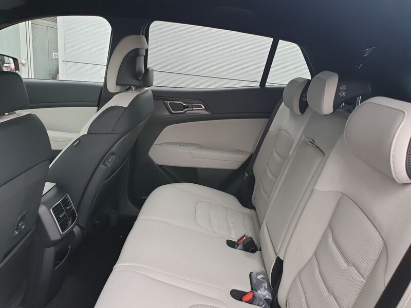More views of Kia Sportage