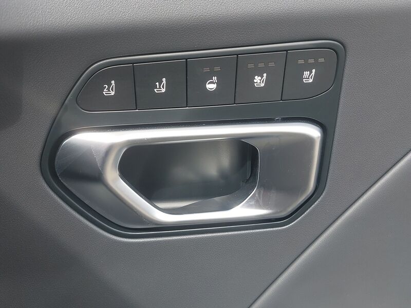 More views of Kia K4