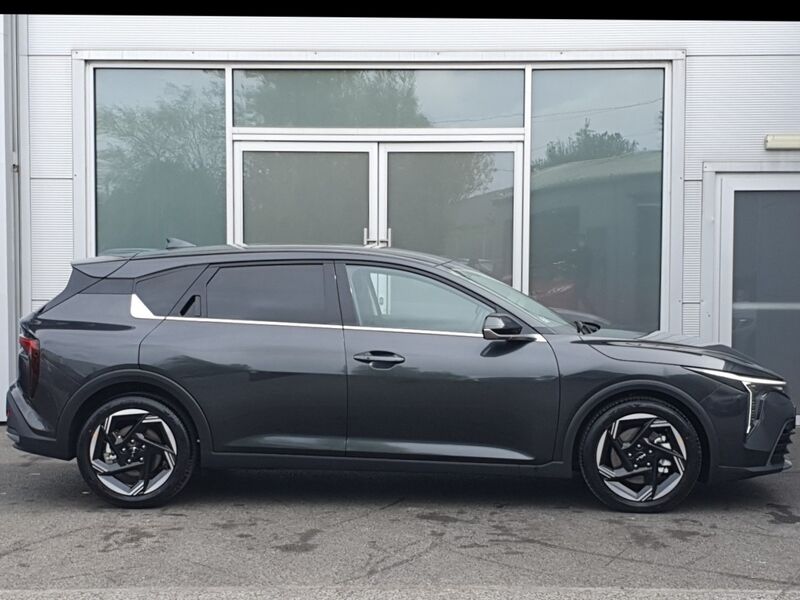 More views of Kia K4