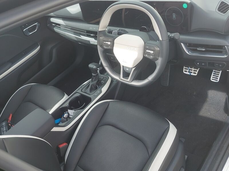 More views of Kia K4