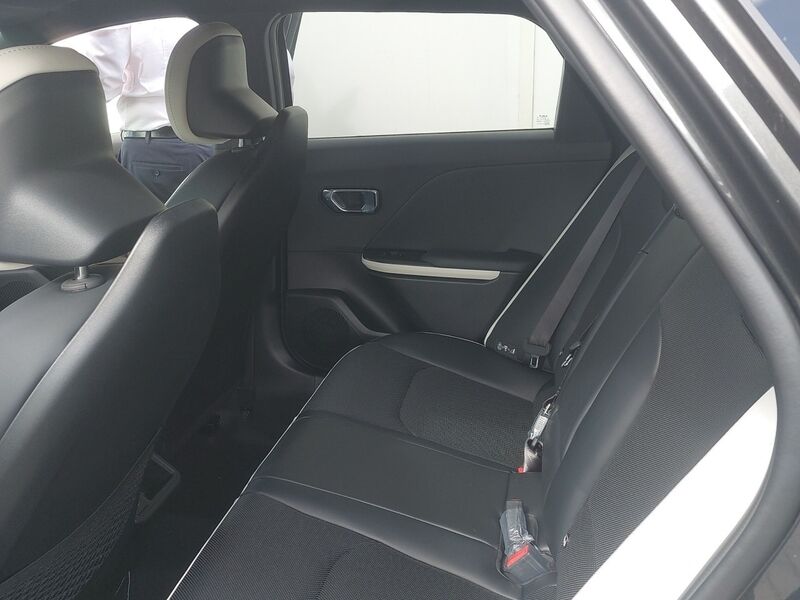 More views of Kia K4